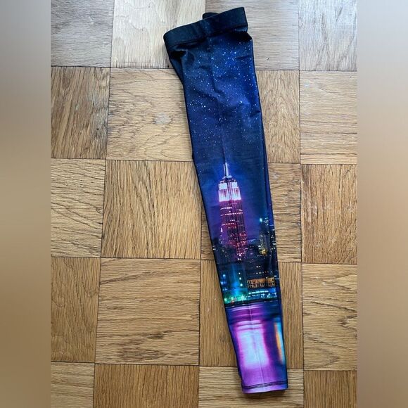Zara Terez XS NYC Skyline print ankle-length workout/gym leggings VGUC - Picture 4 of 4